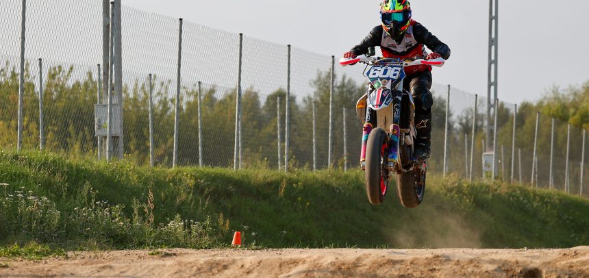 Supermoto w Słomczynie